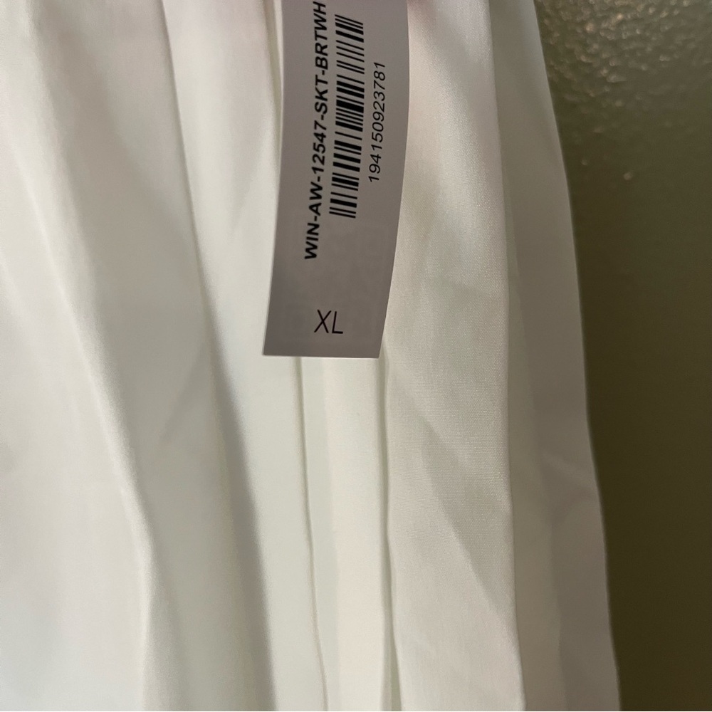 Adore Me Women's White Pleated Tennis Golf Athletic Skort Size XL NWT - Picture 7 of 10